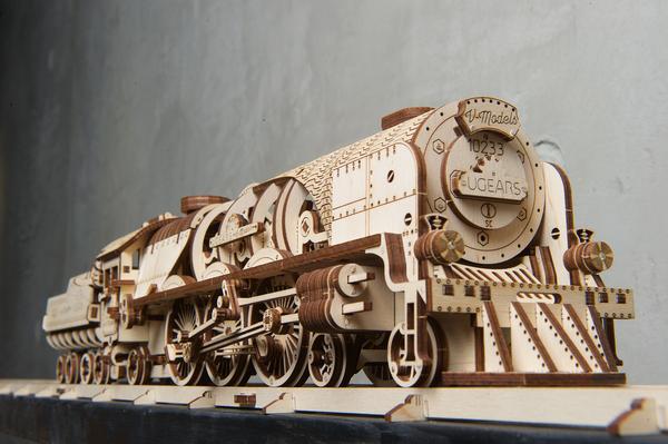 UGears V-Express Steam Train Paper craft